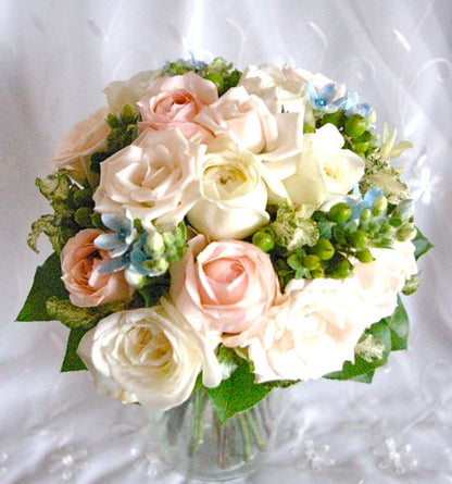 【生花】オーダーメイド/クラッチブーケ(ラウンド)[セットプランClaire01] 【結婚式 フラワー 生花 ブーケ ブートニア オーダーメイド】