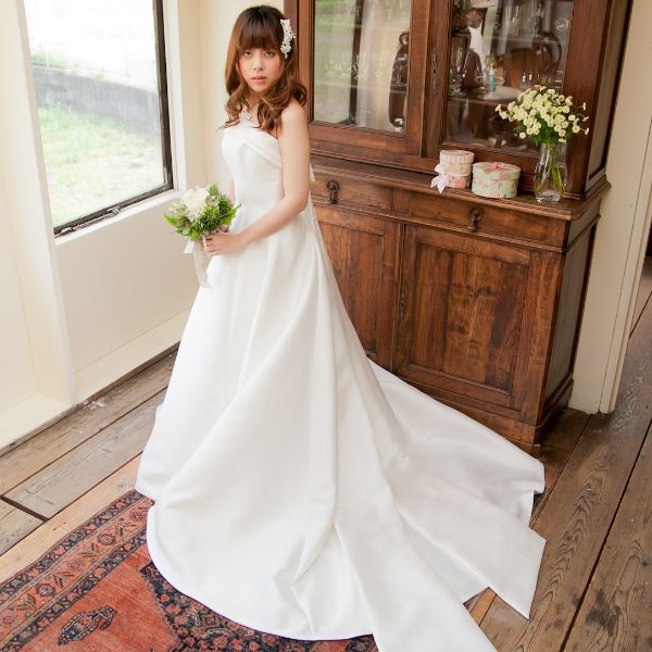 【生花】オーダーメイド/クラッチブーケ(ラウンド)[セットプランClaire01] 【結婚式 フラワー 生花 ブーケ ブートニア オーダーメイド】