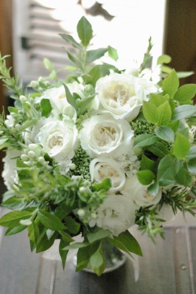 【生花】オーダーメイド/クラッチブーケ(ラウンド)[セットプランClaire01] 【結婚式 フラワー 生花 ブーケ ブートニア オーダーメイド】