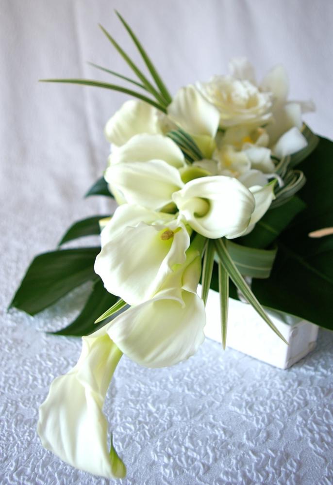 【生花】オーダーメイド/クラッチブーケ(アーム)[セットプランClaire02] 【結婚式 フラワー 生花 ブーケ ブートニア オーダーメイド】