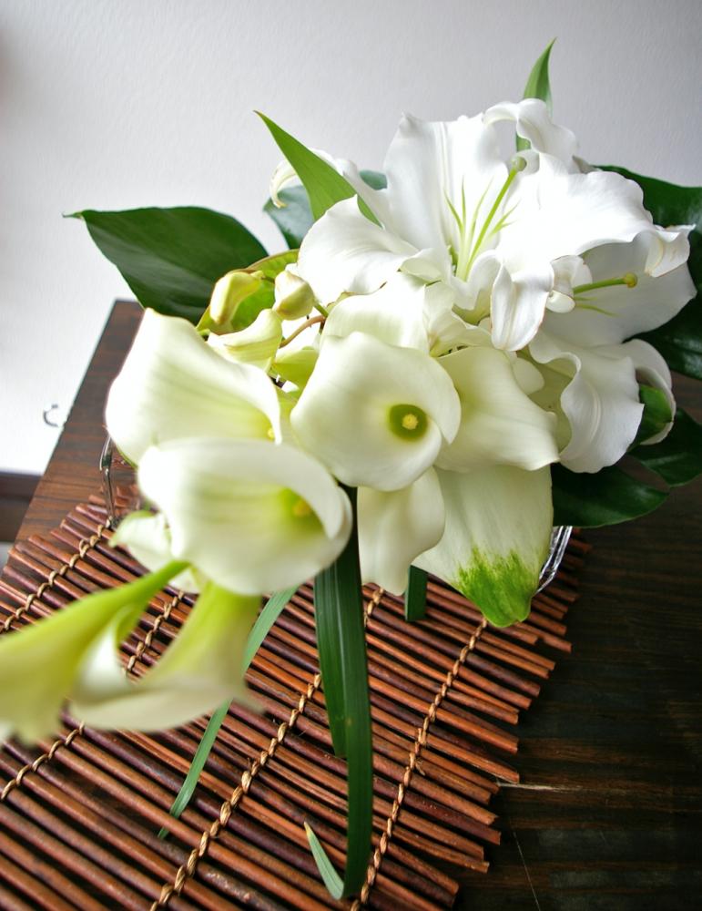 【生花】オーダーメイド/クラッチブーケ(アーム)[セットプランClaire02] 【結婚式 フラワー 生花 ブーケ ブートニア オーダーメイド】