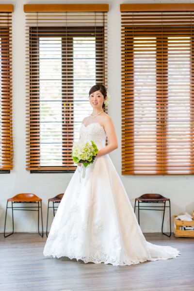 【生花】オーダーメイド/クラッチブーケ(グランアーム・グランラウンド)[セットプランClaire03] 【結婚式 フラワー 生花 ブーケ ブートニア オーダーメイド】