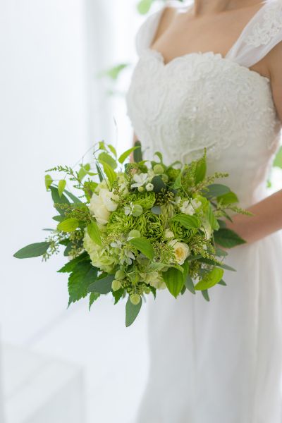 【生花】オーダーメイド/クラッチブーケ(グランアーム・グランラウンド)[セットプランClaire03] 【結婚式 フラワー 生花 ブーケ ブートニア オーダーメイド】