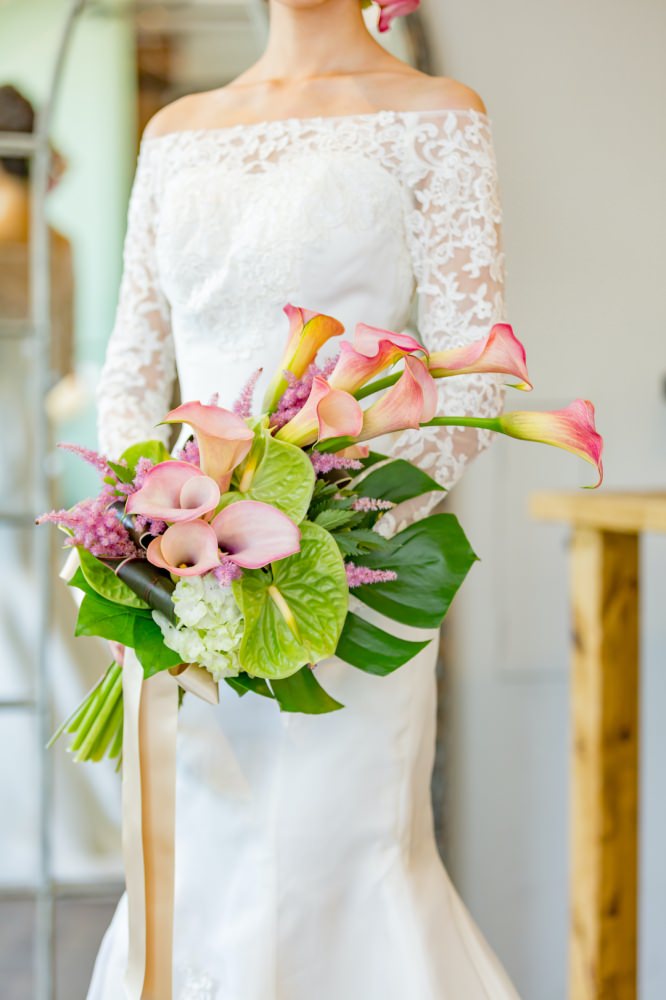 【生花】オーダーメイド/クラッチブーケ(グランアーム・グランラウンド)[セットプランClaire03] 【結婚式 フラワー 生花 ブーケ ブートニア オーダーメイド】