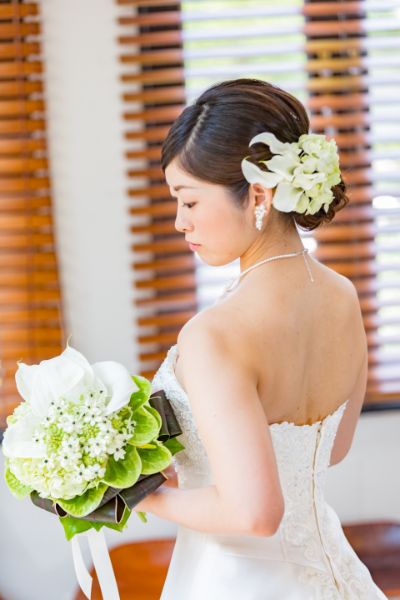 【生花】オーダーメイド/クラッチブーケ(グランアーム・グランラウンド)[セットプランClaire03] 【結婚式 フラワー 生花 ブーケ ブートニア オーダーメイド】