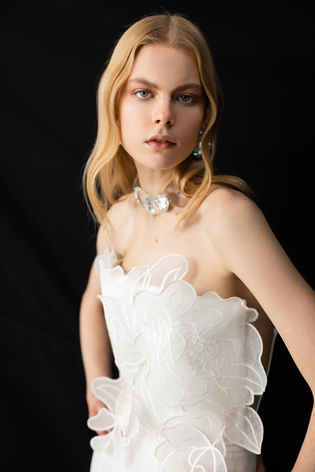 ARTEMIS【ウェディングドレス レンタル】