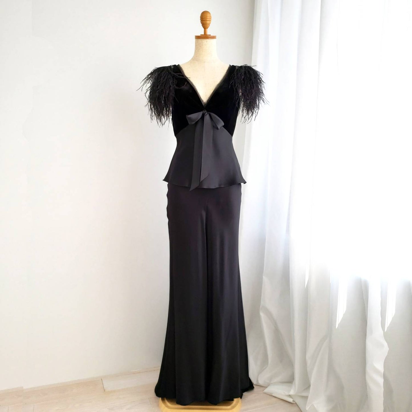 Dorian Hoブラックフォーマルドレス(ファー) 【結婚式 フォーマルドレス レンタル】
