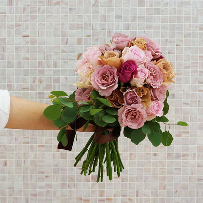 【生花】オーダーメイド クラッチブーケ(ブートニア付) 【結婚式 フラワー 生花 ブーケ ブートニア オーダーメイド】