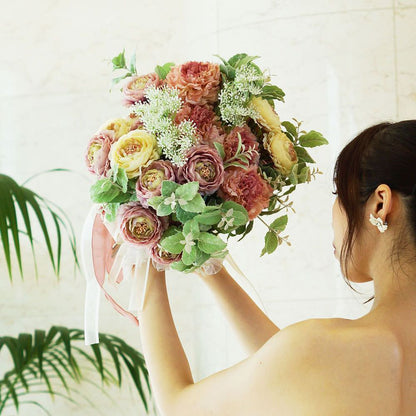 【アートフラワー】アンティークピンククラッチブーケ 【結婚式 フラワー 造花 ブーケ ブートニア】