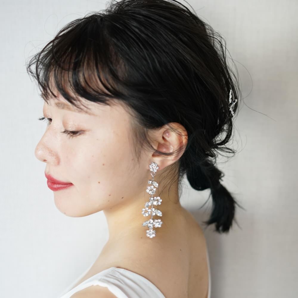 【イヤリング】LittleRomance_フラワークリスタル ブライダルアクセサリー 【結婚式 ピアス イヤリング】