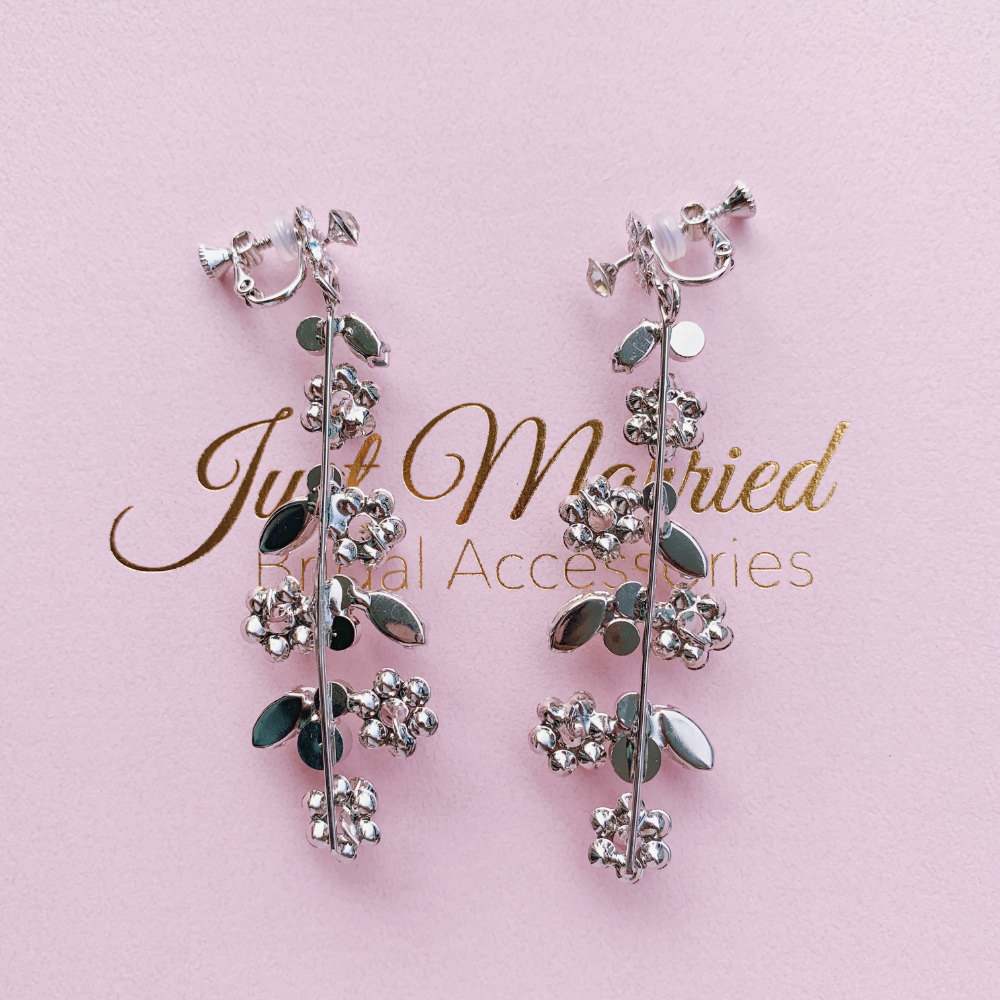 【イヤリング】LittleRomance_フラワークリスタル ブライダルアクセサリー 【結婚式 ピアス イヤリング】