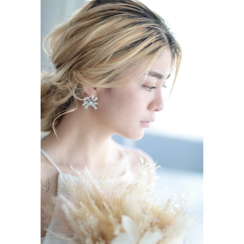 【ピアス】キュービックジルコニア ribbonピアス/ブライダルアクセサリー 【結婚式 ピアス イヤリング】