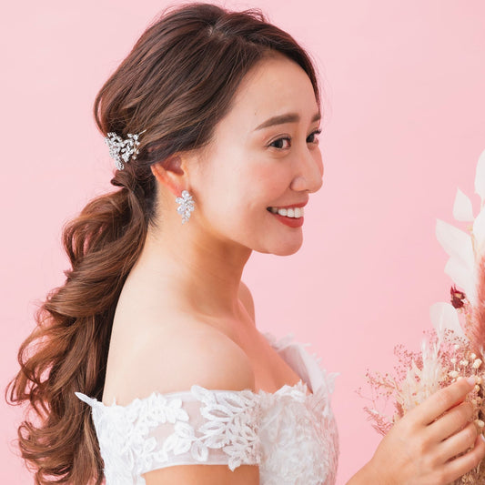 【イヤリング】E-73 キュービックジルコニア ブライダルフラワーイヤリング 【結婚式 ピアス イヤリング】