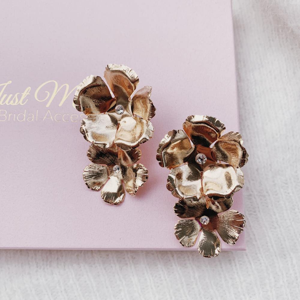【イヤリング】Vintage Remake Series*Brassフラワーイヤリング/ブライダルアクセサリー 【結婚式 ピアス イヤリング】