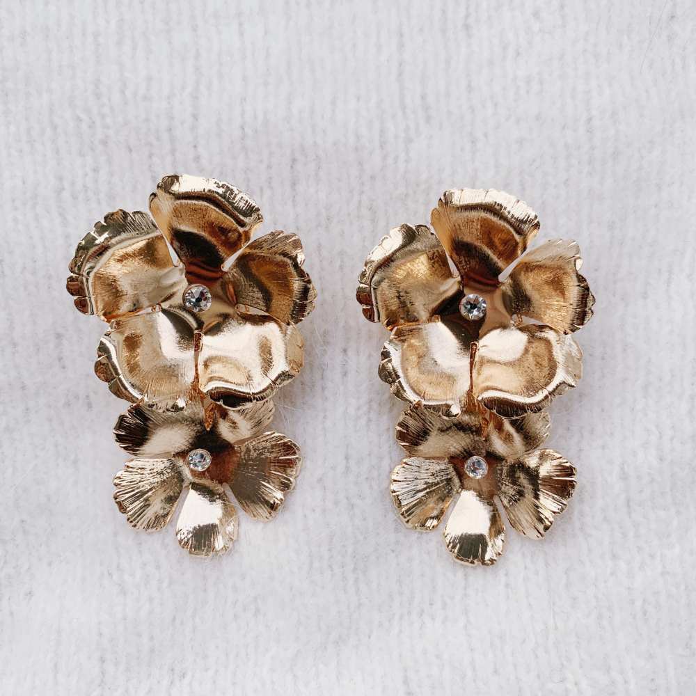 【イヤリング】Vintage Remake Series*Brassフラワーイヤリング/ブライダルアクセサリー 【結婚式 ピアス イヤリング】