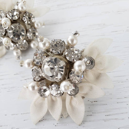 【3泊4日】a.b.Ellie Alice フラワービジューイヤリング 【結婚式 ピアス イヤリング レンタル】