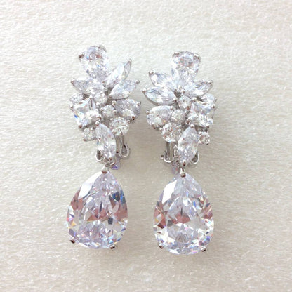 大粒ビジューのイヤリング 【結婚式 ピアス イヤリング レンタル】