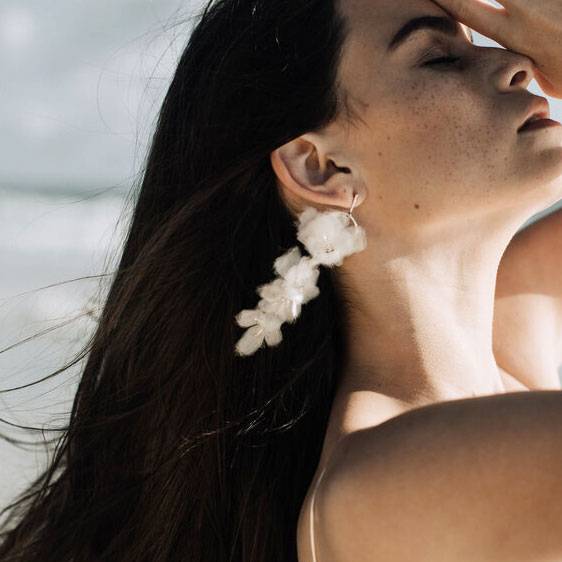 【3泊4日】a.b.Ellie BRYNN フラワーピアス 【結婚式 ピアス イヤリング レンタル】