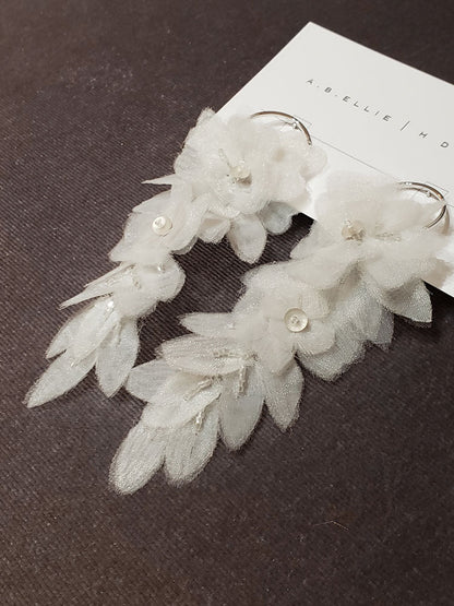 【3泊4日】a.b.Ellie BRYNN フラワーピアス 【結婚式 ピアス イヤリング レンタル】