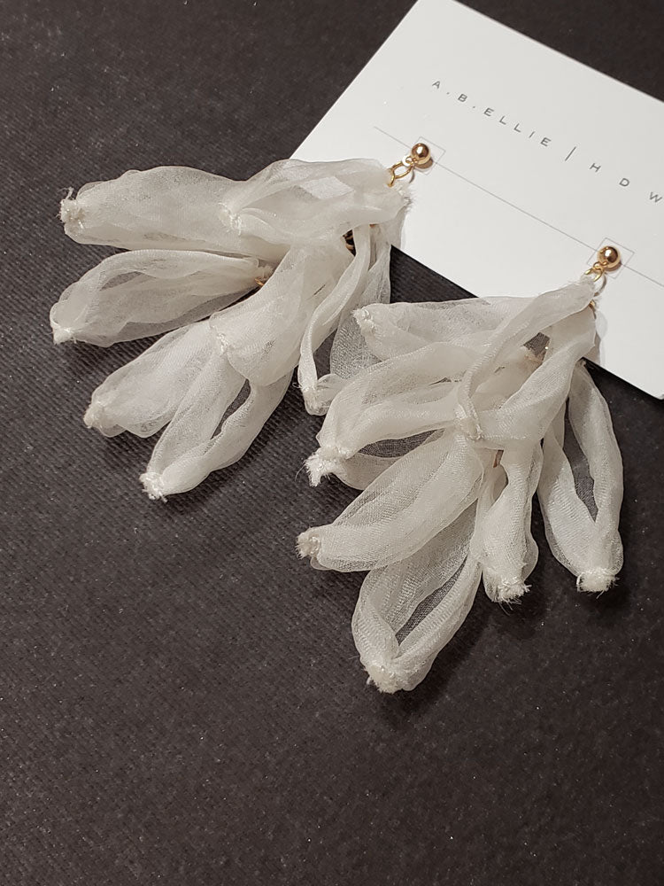 【3泊4日】a.b.Ellie Luna フラワーペタルピアス 【結婚式 ピアス イヤリング レンタル】