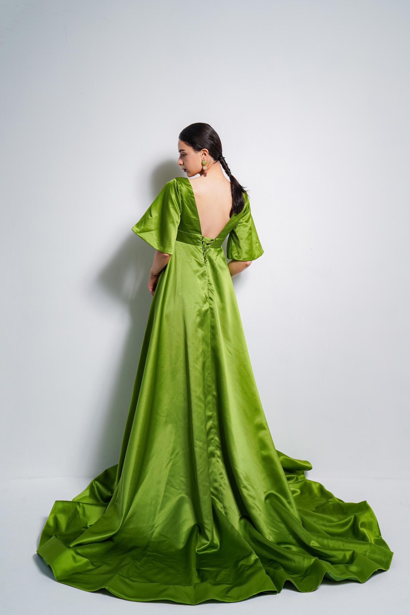 Amitie【結婚式 カラードレス レンタル】