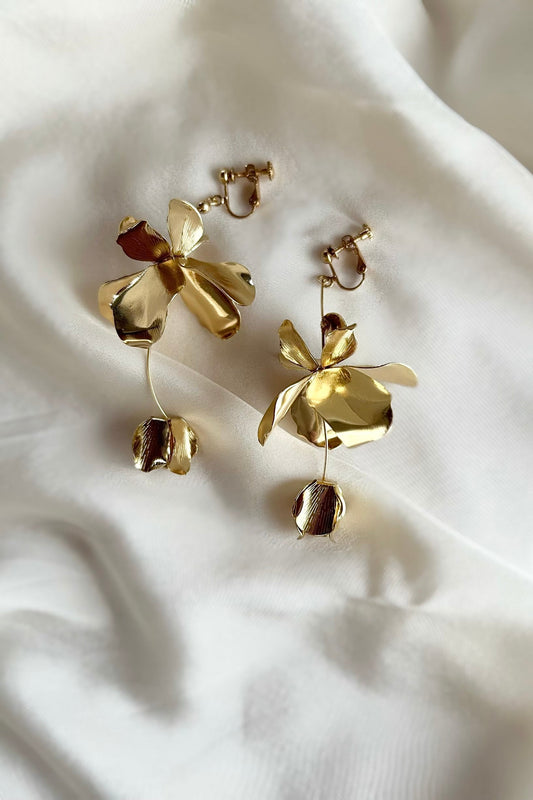 【ピアス・イヤリング】フラワーピアス/イヤリング ~ ブライダルピアス/イヤリング ~ ≪FP-12/FE-12≫【結婚式 ピアス イヤリング】