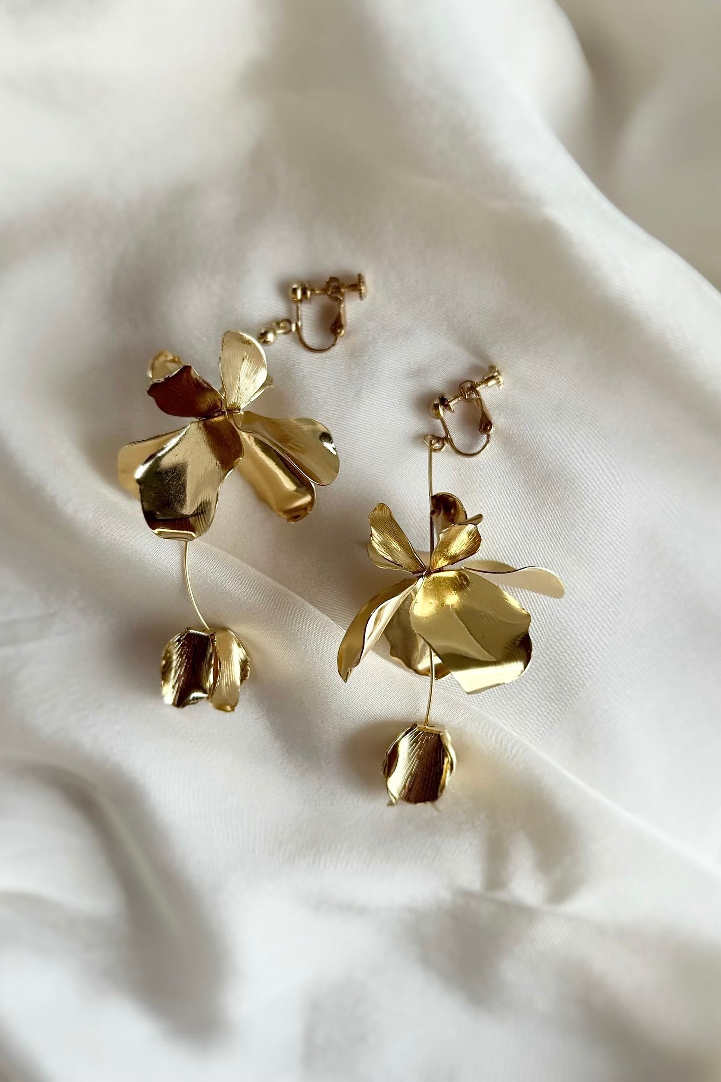【ピアス・イヤリング】フラワーピアス/イヤリング ~ ブライダルピアス/イヤリング ~ ≪FP-12/FE-12≫【結婚式 ピアス イヤリング】