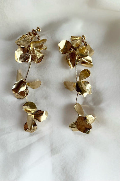 セミオーダー【ピアス・イヤリング】フラワーピアス/イヤリング ~ ブライダルピアス/イヤリング ~ ≪FP-14/FE-14≫【結婚式 ピアス イヤリング】