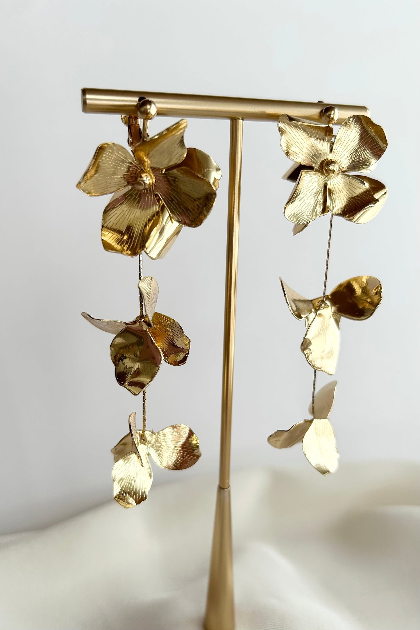 セミオーダー【ピアス・イヤリング】フラワーピアス/イヤリング ~ ブライダルピアス/イヤリング ~ ≪FP-14/FE-14≫【結婚式 ピアス イヤリング】