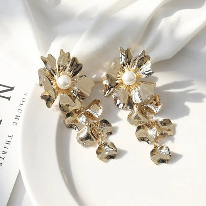 【イヤリングコンバーター対応】フラワーピアス~ ブライダルピアス~ ≪FP-15≫【結婚式 ピアス イヤリング】