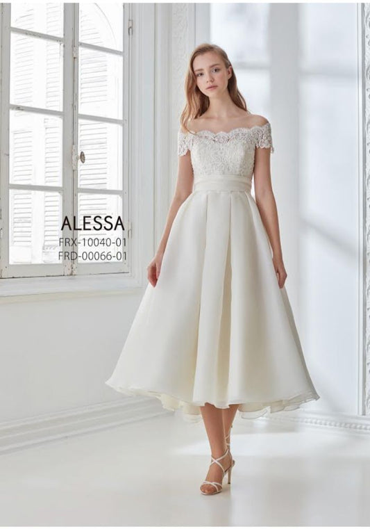 【SALE】白ドレス ミモレ丈ドレス 【販売衣装】