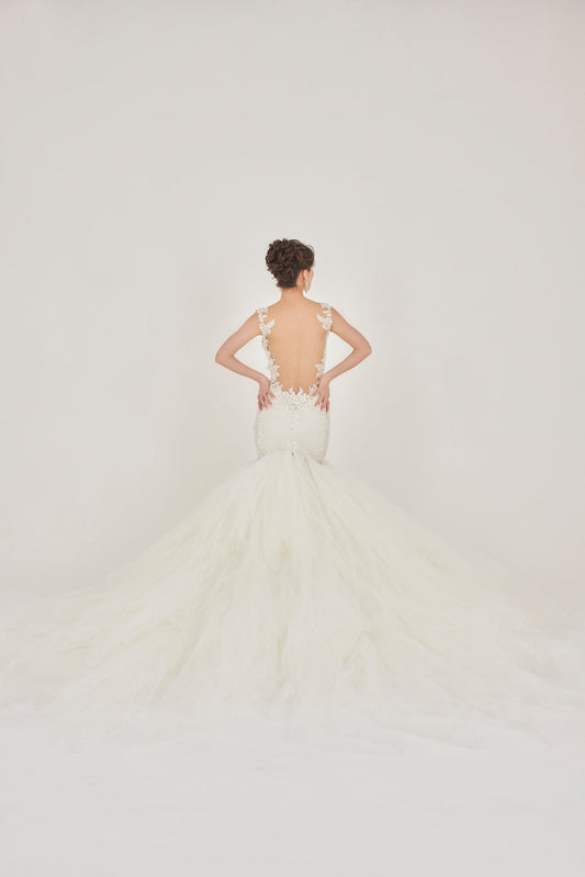 Suzanne【ウェディングドレス レンタル】