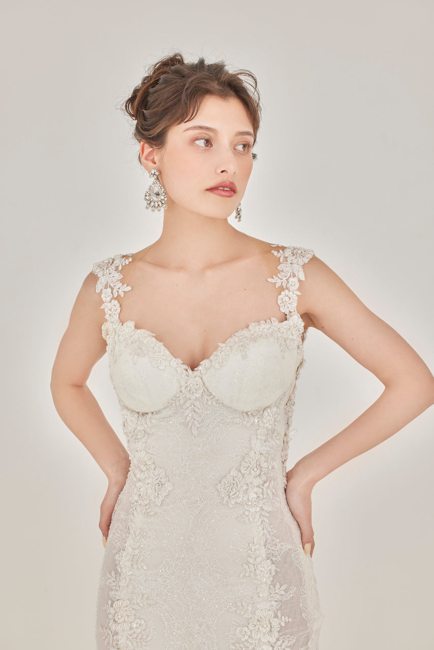 Suzanne【ウェディングドレス レンタル】