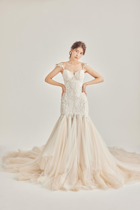 Allegra Brush【ウェディングドレス レンタル】