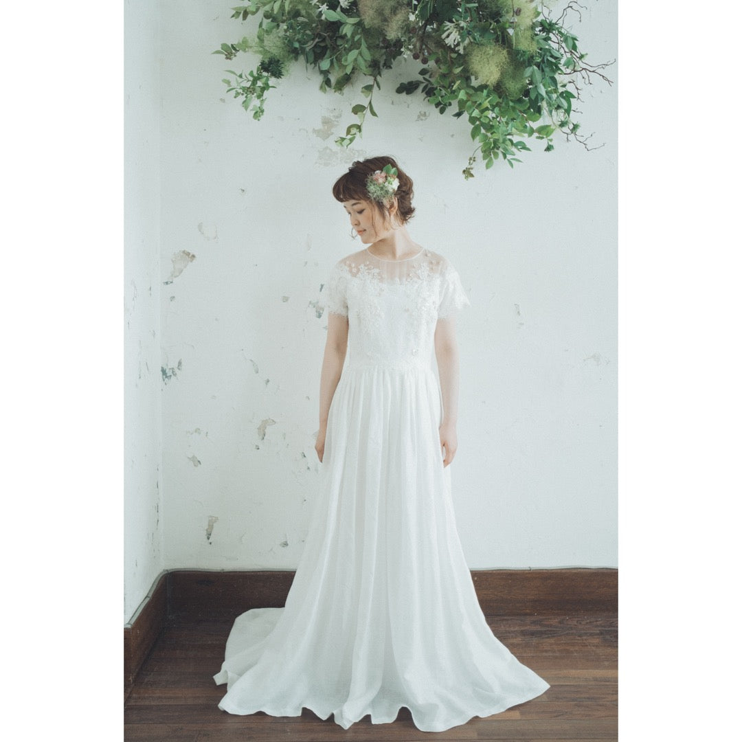 花とひかりのドレス【結婚式 カラードレス レンタル】