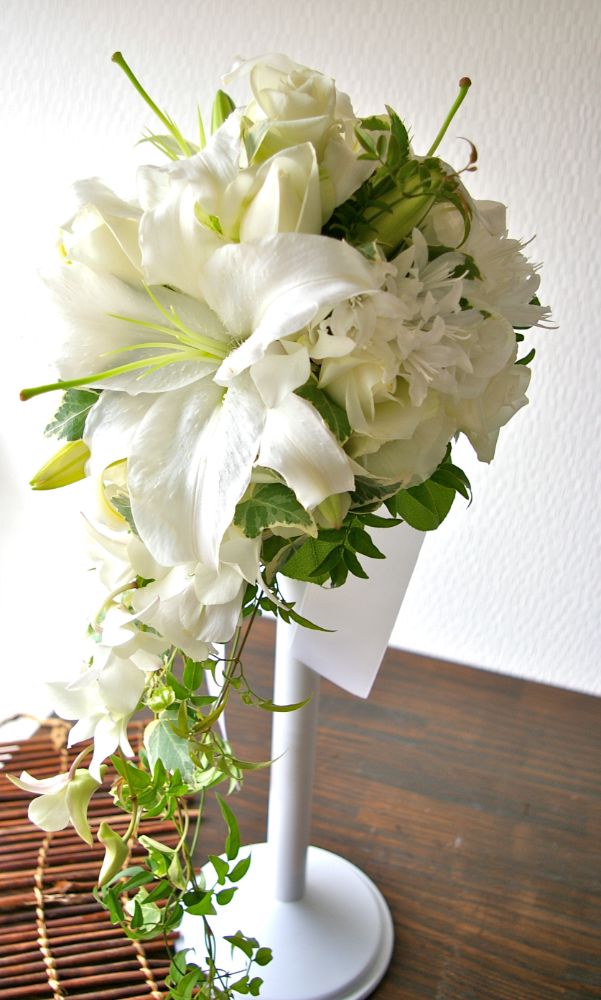 【生花】オーダーメイド/ キャスケードブーケ・クレッセントブーケ[セットプランGrace] 【結婚式 フラワー 生花 ブーケ ブートニア オーダーメイド】