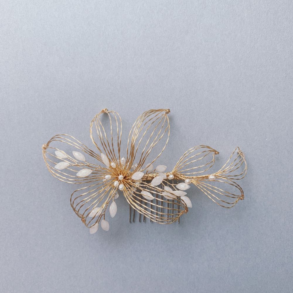 【ヘッドドレス】ゴールドフラワーのヘッドコーム 【結婚式 ヘアアクセサリー】