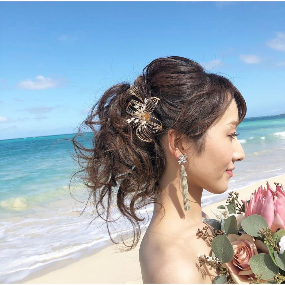 【ヘッドドレス】ゴールドフラワーのヘッドコーム 【結婚式　ヘアアクセサリー】