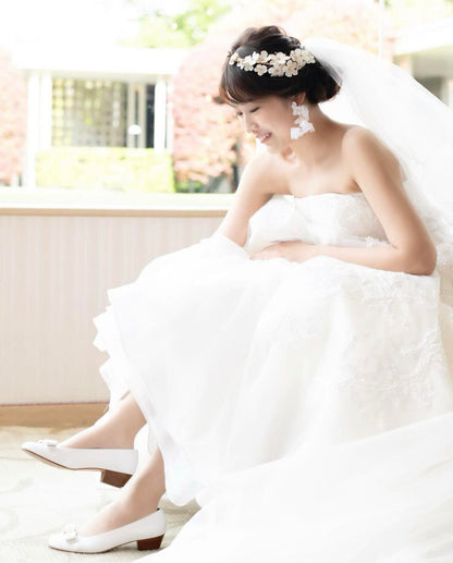 【ティアラ】White Flower ティアラ/ブライダルアクセサリー 【結婚式 ヘアアクセサリー】