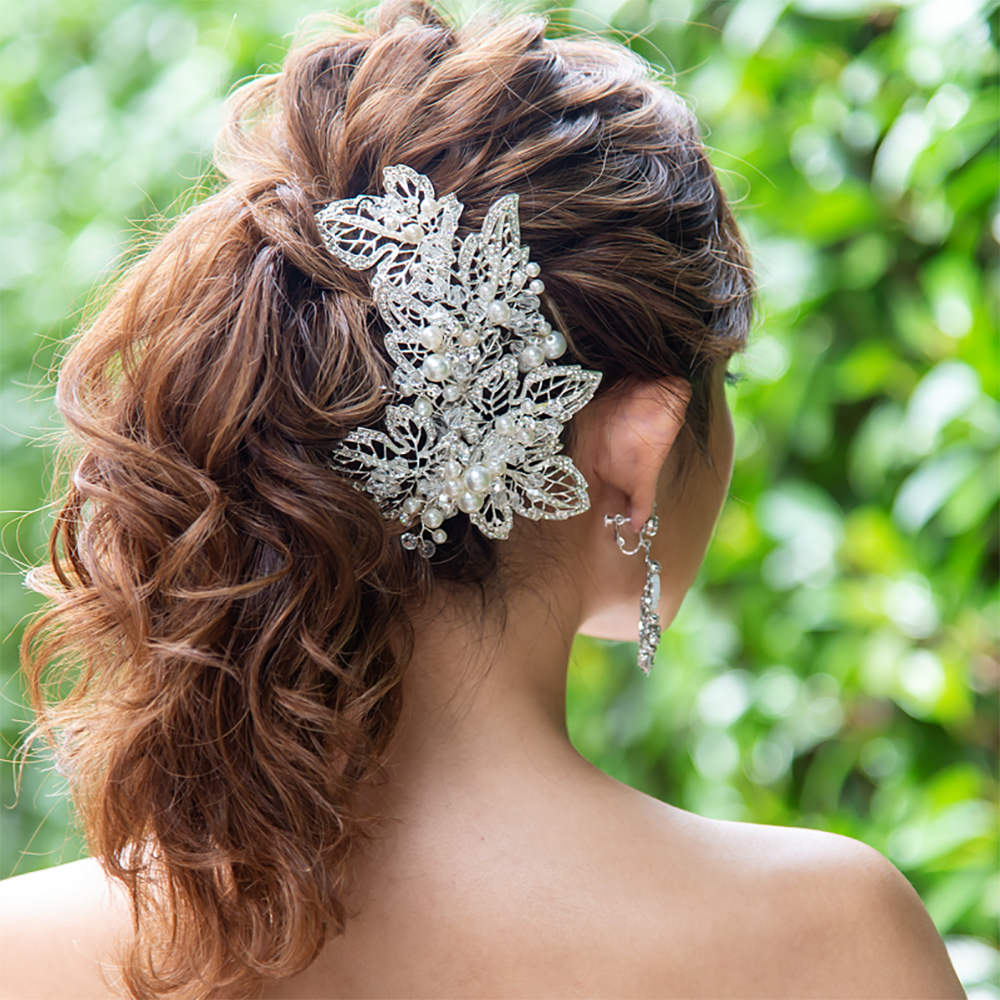 【ヘッドドレス】パールとクリスタルのリーフヘッドドレス/ブライダルアクセサリー 【結婚式 ヘアアクセサリー】