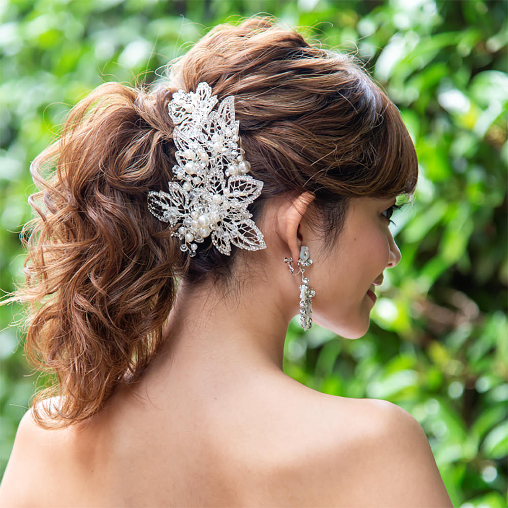 【ヘッドドレス】パールとクリスタルのリーフヘッドドレス/ブライダルアクセサリー 【結婚式 ヘアアクセサリー】