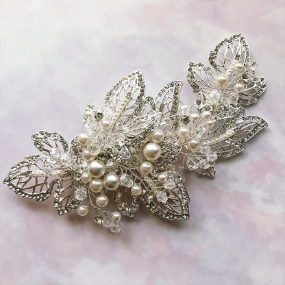 【ヘッドドレス】パールとクリスタルのリーフヘッドドレス/ブライダルアクセサリー 【結婚式 ヘアアクセサリー】