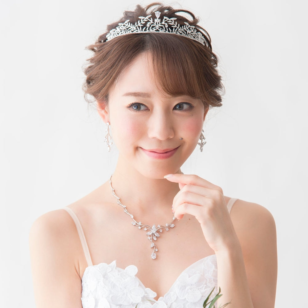 【ティアラ】Botanic キュービックジルコニア ブライダルティアラ 【結婚式 ヘアアクセサリー】