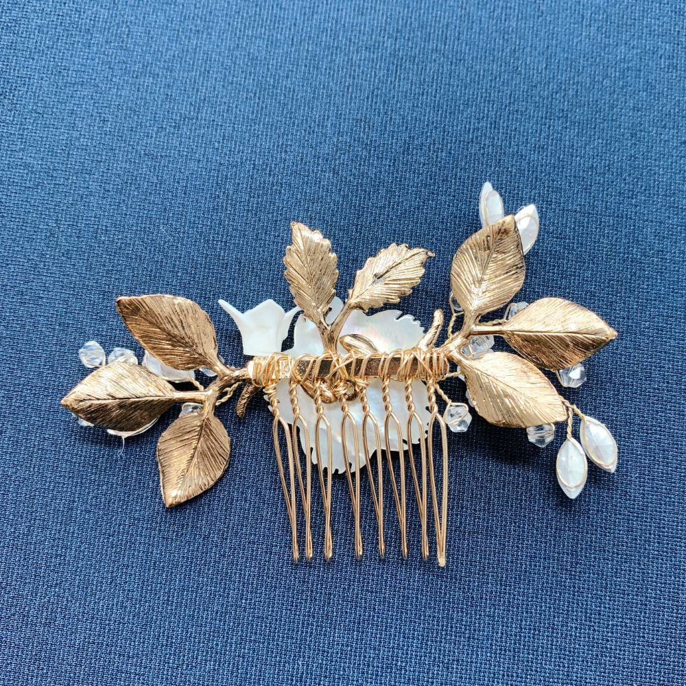 【ヘッドパーツ】シェルフラワー ゴールドヘッドパーツ 【結婚式 ヘアアクセサリー】