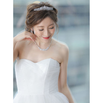 【ティアラ】キュービックジルコニア フラワーモチーフティアラ 【結婚式 ヘアアクセサリー】