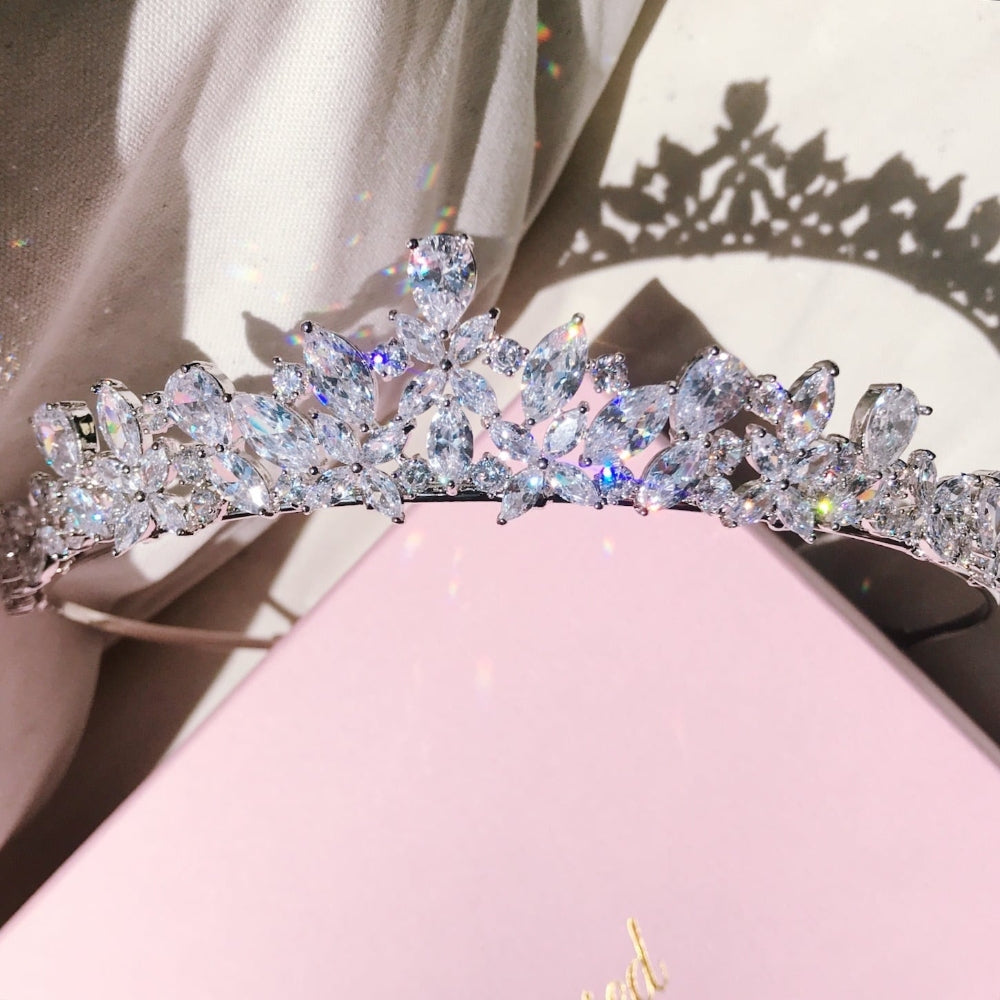 【ティアラ】キュービックジルコニア brilliantブライダルティアラ 【結婚式 ヘアアクセサリー】