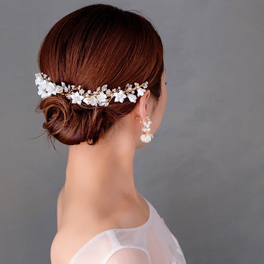 【ヘッドドレス】ホワイト フラワー ゴールド ティアラ 【結婚式 ヘアアクセサリー】