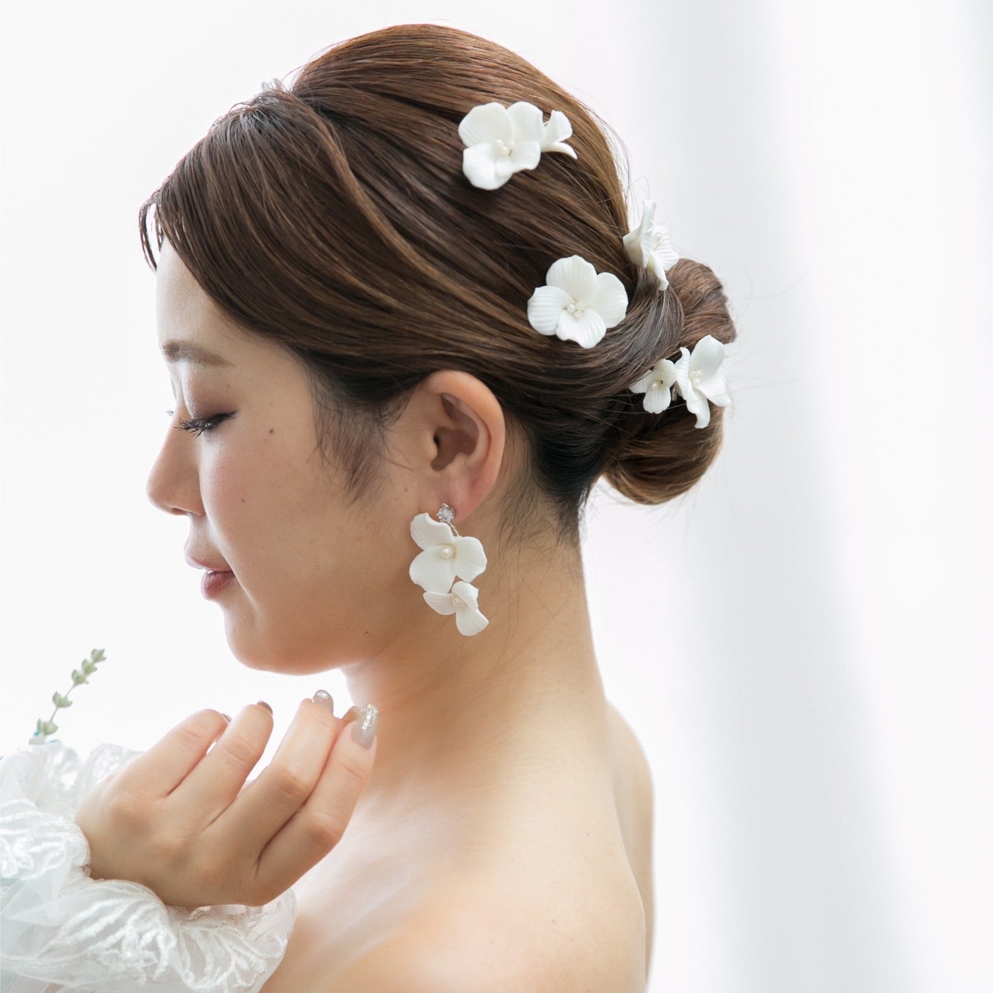 【ヘッドドレス】ホワイト フラワー 4P ヘアピン【結婚式 ヘアアクセサリー】