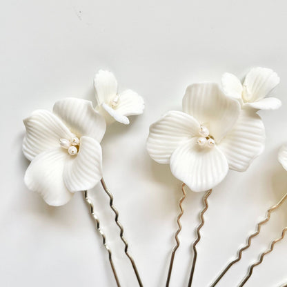 【ヘッドドレス】ホワイト フラワー 4P ヘアピン【結婚式 ヘアアクセサリー】
