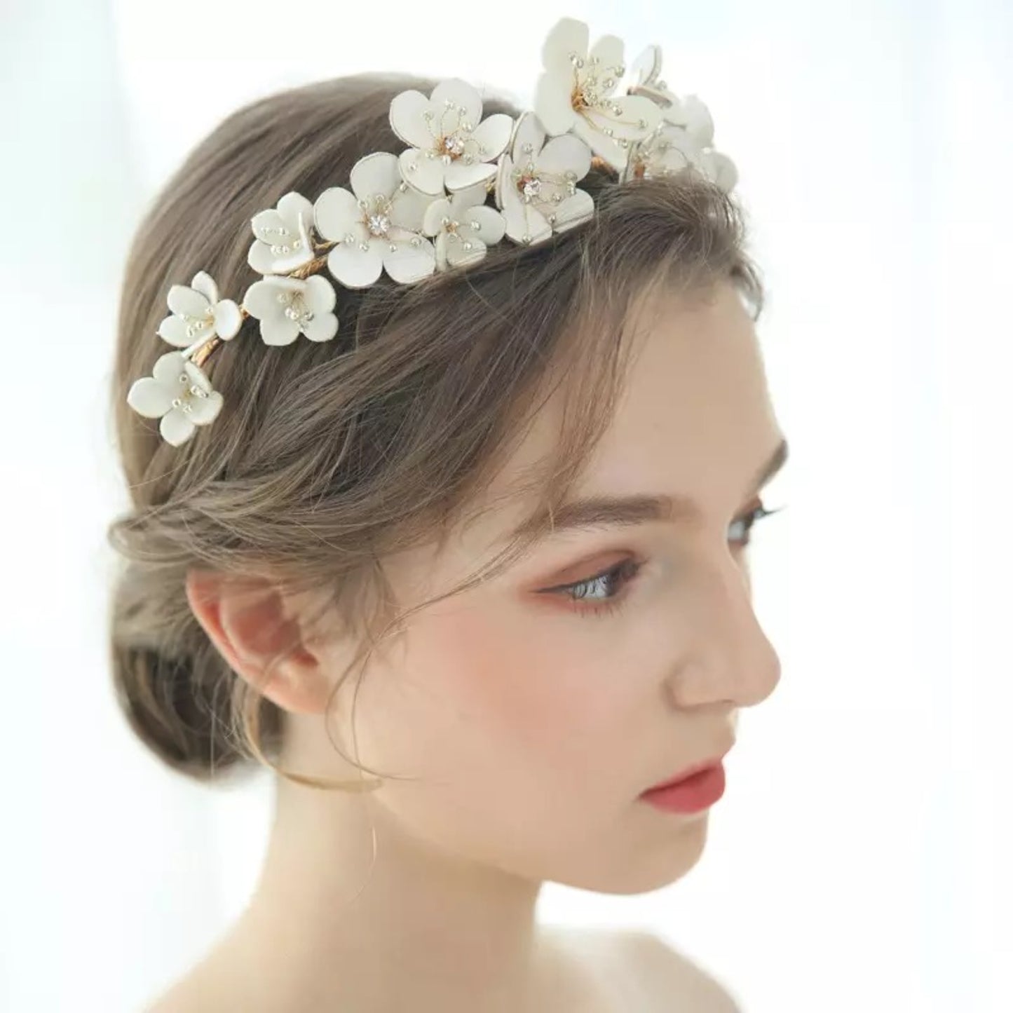 【ヘッドドレス】カチューシャ　ティアラ　ブライダルヘッドドレス　髪飾り　H25 【結婚式　ヘアアクセサリー】